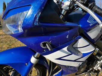 Honda CBR 125R - 11