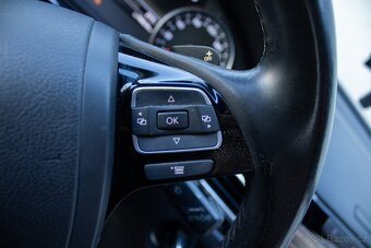 Volkswagen Touareg - 11