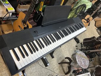 Stage piano s kladívkovou mechanikou Casio a Yamaha - 11