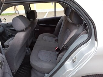 ŠKODA Fabia 1.4 Mpi . 145.466 Km.. po 1. majiteli.. původ ČR - 11