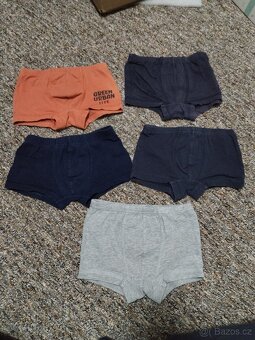 Dětské oblečení + slipy vel. 104 - 11