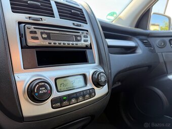 Kia Sportage 4x4 2.0i 16v Max výbava - 11