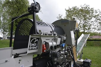 Štípací poloautomat se zvedacím stolem - SPZ - 400V / benzín - 11