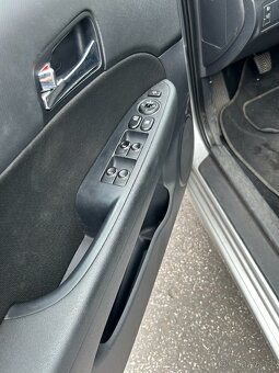 Prodám Hyundai i30, rok 2010 - 11