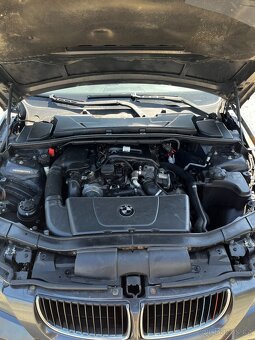 BMW E91 320D D 390L - 11