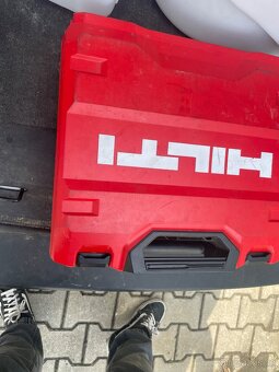 HILTI aku vrtačka - 11