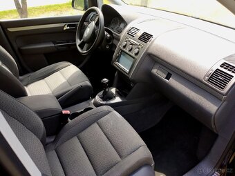 Touran 2.0 FSI 110kw 2004 - 11