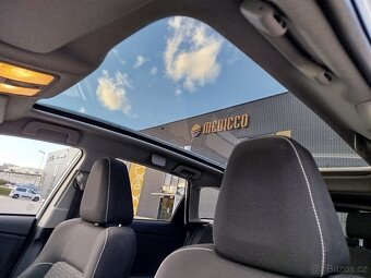 Toyota Auris 1.8 Hybrid Kombi Sports Webasto Panorama Hezká - 11