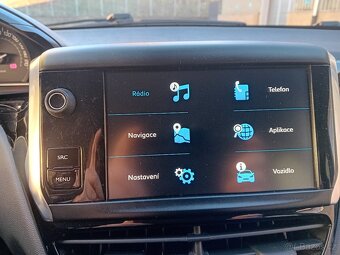 Peugeot 208 1.2i, 61kw, r.2018, naj. 44tis. Servis. - 11