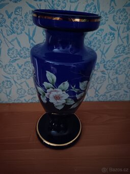 Prodám velkou modrou skleněnou vázu - 11