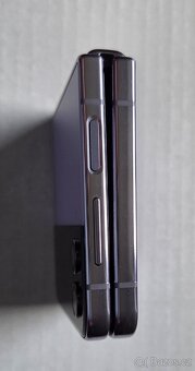 Samsung Galaxy Z Flip 4 TOP STAV - 11