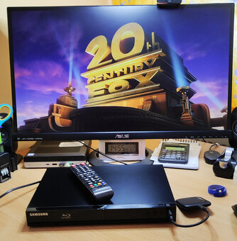 Blu-ray, DVD přehrávač SAMSUNG BD-J4500R - Zánovní - 11