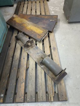 Soustruh SN 400 - 11