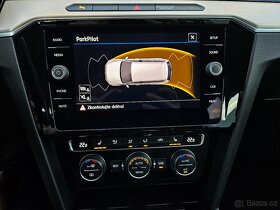 VW PASSAT DSG 2,0TDI 2018 HIGHLINE KŮŽE + KESSY + ACC -DPH - 11