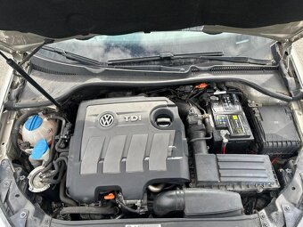 Volkswagen Golf - 11