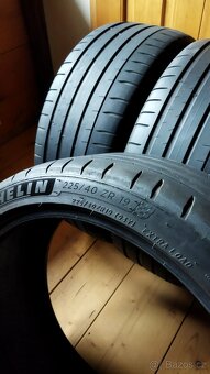 Letní pneu 225/40 r19, Michelin PS4s - 11
