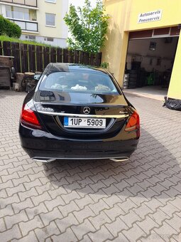 Mercedes C220d 4matic najeto 73000 Top stav - 11