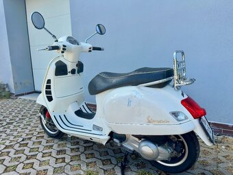 Vespa 300 GTS - 11