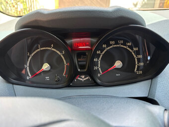 Ford Fiesta - 11