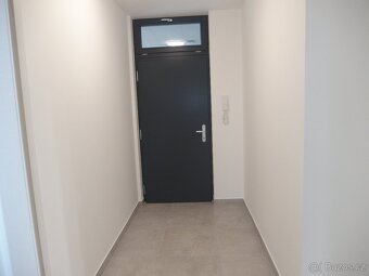 Pronájem bytu 4+kk s terasou a parkováním v Turnově. - 11