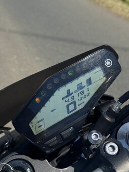 Yamaha MT-09 2017 - 11