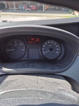 Opel vivaro 2.0 TDI 84kw - 11