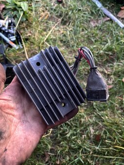 Termostat relatko elektrika chladic na VTR 1000F Firestorm - 11