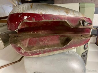 Nádrže 3 ks Jawa kývačka a panelka - 11