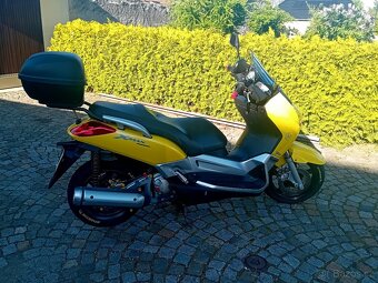YAMAHA X MAX - 11