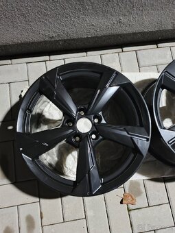 Orig. ALU kola AUDI r18 - 11