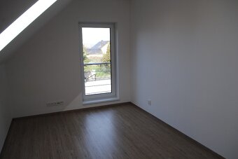 Pronájem novostavby domu 5+kk 160m2, Plzeň-Skvrňany - 11