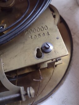 Hodiny čtvrťové pendlovky Wien - 11