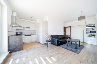 Penthouse 2+kk se 2 terasami a velkou garáží, ev.č. 00682 - 11
