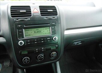 Volkswagen Jetta 2,0 TDI 103 kW CZ Serviska nafta - 11