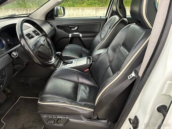 Volvo XC90 D5 136 kW | 2010, 4x4, AUT, 7míst | XENONY, TAŽNÉ - 11