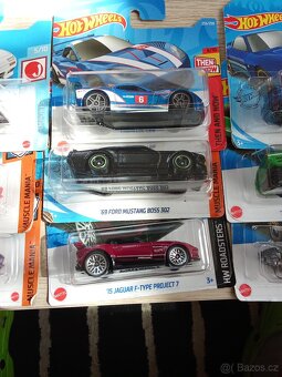 Hot wheels - 11