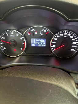 Kia carens 1.6 gdi, 70 tis km - 11
