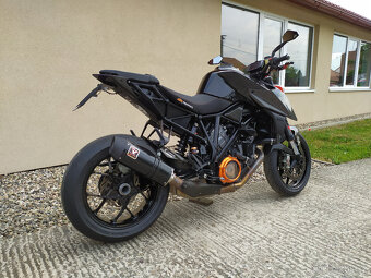 KTM 1290 Super Duke R-2017 - 11