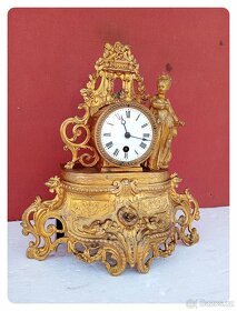 figurální zdobené mosazné mechanické hodiny Francie 1910 - 11