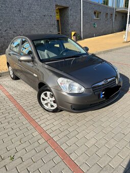 HUNDAI  ACCENT 1.4benzín 71 kw Rv-2009 - 11