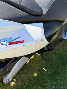 Aprilia SRV 850 - 11