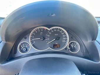 Opel Corsa 1.2 V16 - 11