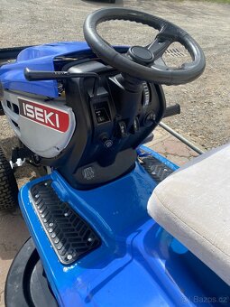 Zahradní traktor ISEKI CM 6220 H+rozmetadlo AKS 80+radlice - 11