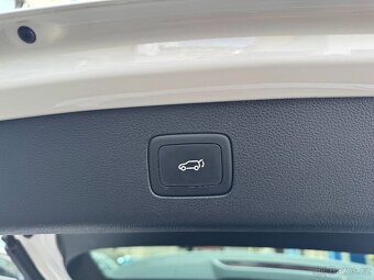 MG EHS PHEV Luxury 1.5 190kW AUT. Panorama Kamera 360° Navi - 11