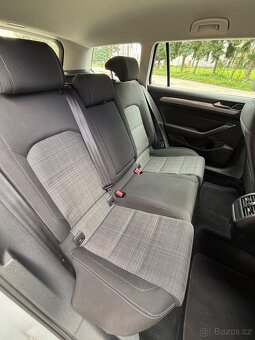 VW Passat Variant 2.0TDI 110kw DSG rok 2021 - 11