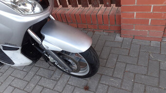 Yamaha X-Max 125 - 11