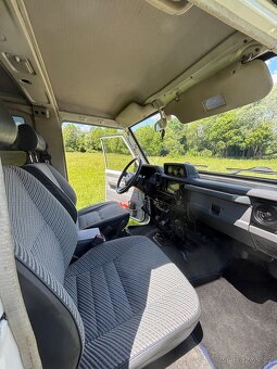 Toyota Land Cruiser 73 3,0TD - 11