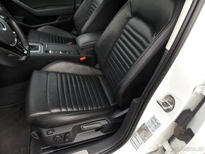 VW Passat Variant 2,0 BITDi 176kW HIGHLINE 4 MOTION - 11