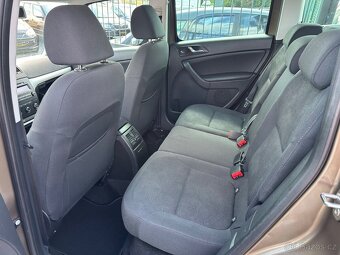 Škoda Yeti 1.2TSi PANORAMA,VÝHŘEV SED. - 11