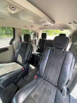 Lancia Voyager - 11